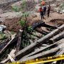 Tiga Warga Tertimbun Longsor Saat Bangun Tembok Penahan Tanah di Sukabumi