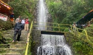 Satu Wisatawan Tewas dan Dua Orang Lainnya Luka-luka, Tertimpa Batu di Air Terjun Tirto Sari Magetan