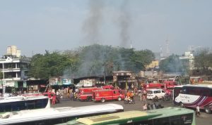 Diduga akibat Kebocoran Gas 16 Kios di Terminal Induk Kota Bekasi Kebakaran