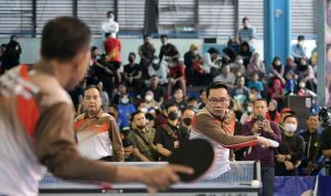 HARI BHAKTI ADHYAKSA Ridwan Kamil Ikuti Kejuaraan Tenis Meja, Adhyaksa Open 2022