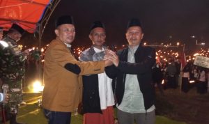 Sambut Muharam, Haurngombong Pawai Obor