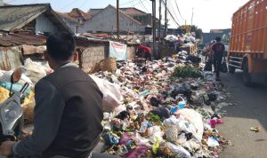 Persoalan Sampah Parakanmuncang Tunggu Realisasi