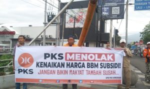 Beban Rakyat Bertambah, PKS Tolak Kenaikan BBM