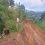 Longsor di Tegalmanggung Berdampak ke Desa Cimanggung