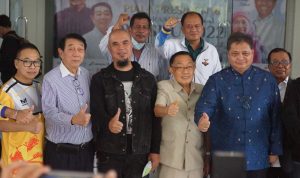 Airlangga dan Ahmad Dhani Sambangi Kejurnas Wushu Piala Presiden 2022