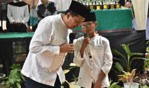 Bupati Sumedang Meminta para Orangtua untuk Mendukung Anak-anaknya Mondok