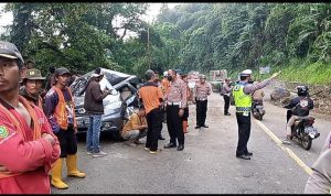 Sembilan Orang Jadi Korban Longsor Cadas Pangeran