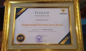 Jabar Terima Penghargaan Provinsi Terbaik Pertama Indeks Keterbukaan Informasi Publik 2022