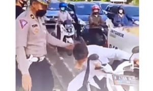 Viral! Ditegur Polisi, Siswa ini Malah Menangis dan Memaki Polisi