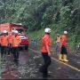 Longsor Timbun Sebagian Jalan Cadas Pangeran, Tebing Setinggi 30 Meter Ambruk