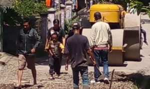 Jalan Penghubung Trunamanggala - Cikole Dilakukan Pengaspalan