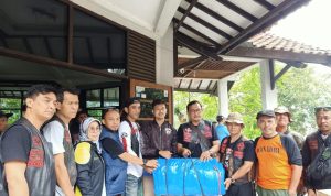 Bikers Brotherhood MC Kirimkan 5000 Paket Sembako Untuk Cianjur