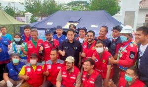 Erick Thohir Tinjau Posko Kesehatan di Cianjur, Tim Medis BUMN Farmasi Sebar Vaksin Tetanus dan Flubio