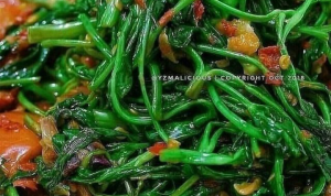 Berikut ini Cara Memasak Kangkung Belacan Ala Dapur Ummi Soraya.