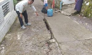 Puluhan Rumah Warga Retak, Akibat Adanya Pergeseran Tanah