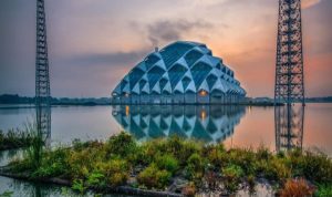 Destinasi Religi, Keunikan Masjid Al Jabbar Bandung