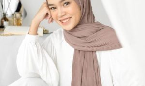 Tetap stylish dengan hijab plisket