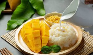 Cemilan Sehat Dan Mengenyangkan. Mango Sticky Rice