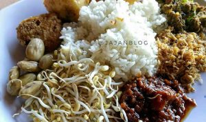 Nasi Kasreng Makanan khas Kuningan, enak banget