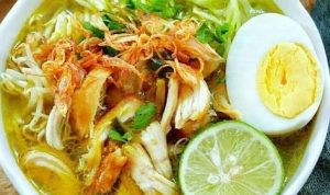 Resep Soto Ayam Kuning Kuah Bening, Mudah dan Lezat!