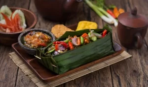 Resep Nasi Bakar Ayam Suwir Yang Sangat Enak, Harga Terangkau!