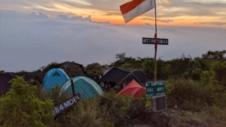 Rekomendasi Tempat Camp di Sumedang