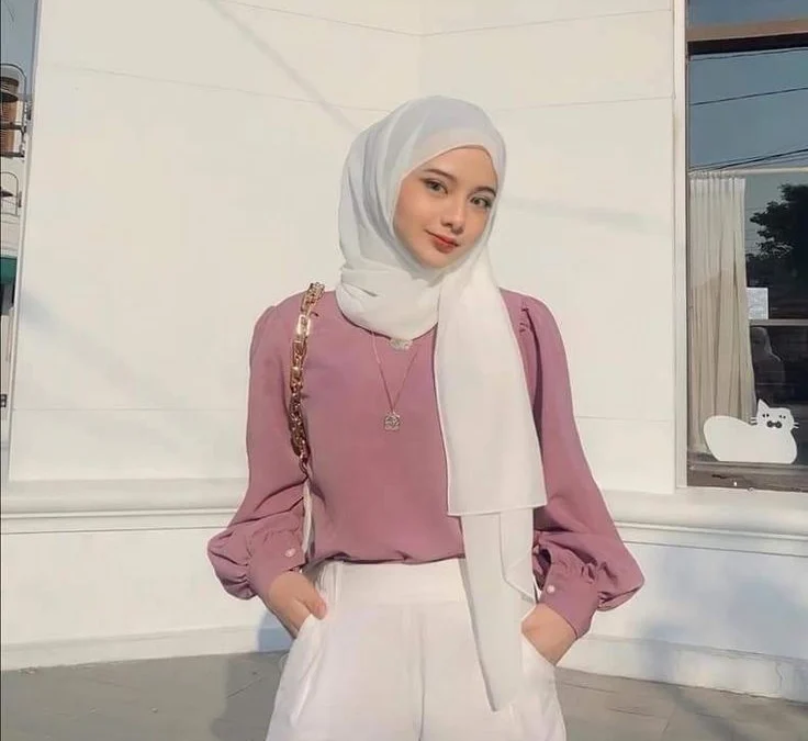 Baju Warna Pink Cocok dengan Jilbab Warna Apa?