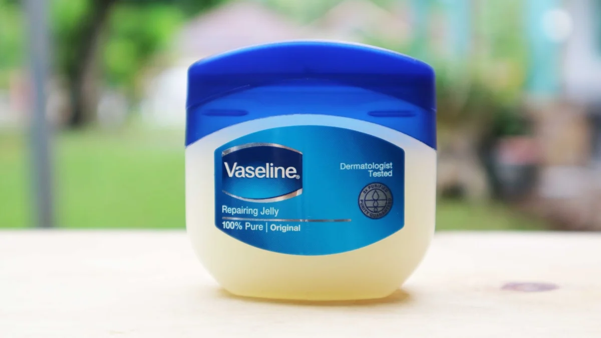 Berikut Ini Cara Menghilangkan Stretch Mark Dengan Vaseline