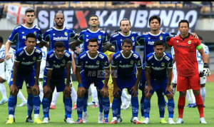 Persib Bandung berhasil menambah rekor 14 kali pertandingan tak terkalahkan. Usai mempermalukan PSS Sleman dengan skor 2-0.