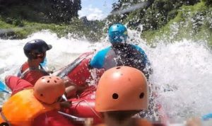 Arung jeram Pangcalikan yang menantang adrenali di Sumedang!