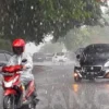 Angin Kencang Kembali Melanda Kelapa Gading, Jakarta Utara