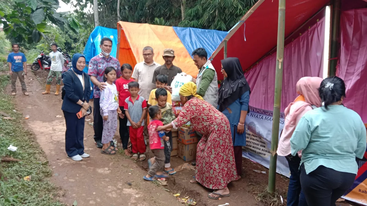 Rumah Korban Longsor Cikahuripan Harus Direlokasi