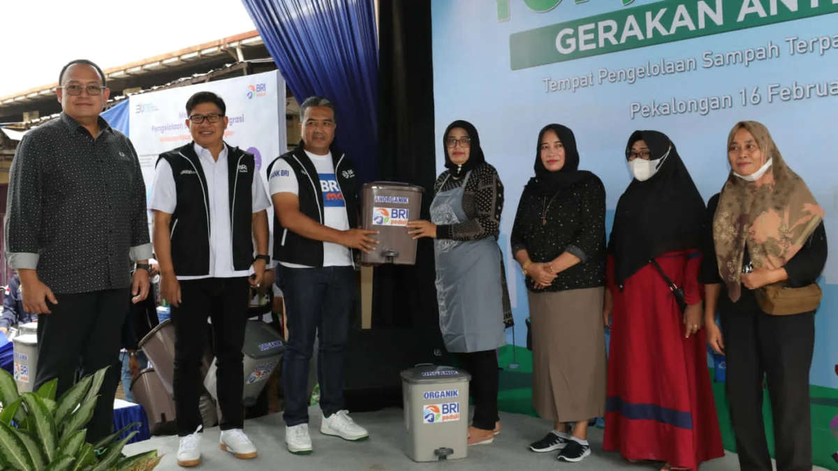 Gerakan Anti Sampah “Yok Kita Gas”: BRI Sasar Pengelolaan Sampah Terpadu di Pasar Kesesi Pekalongan