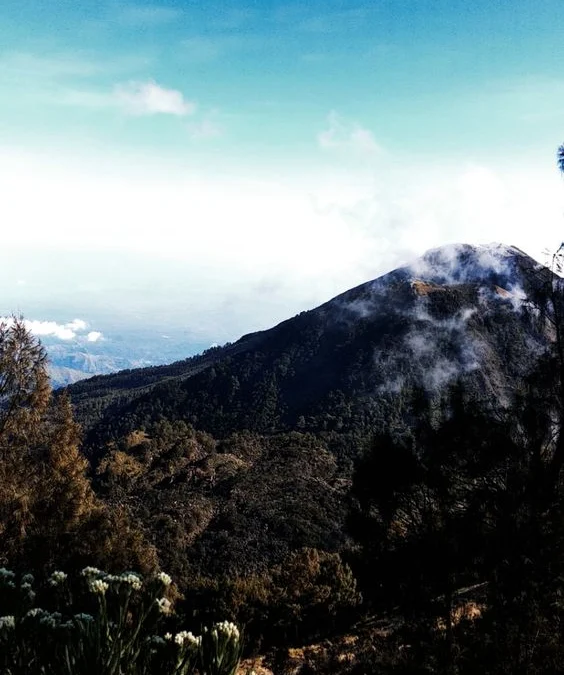 Kisah Legenda Gunung Arjuna