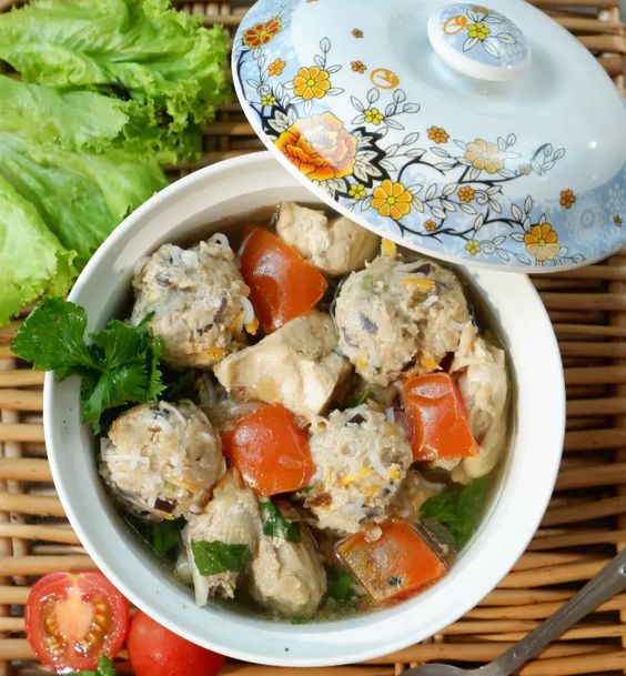 Resep Bakso Ayam Jamur dan Sayur Praktis Lezat Cocok Untuk Makan Siang