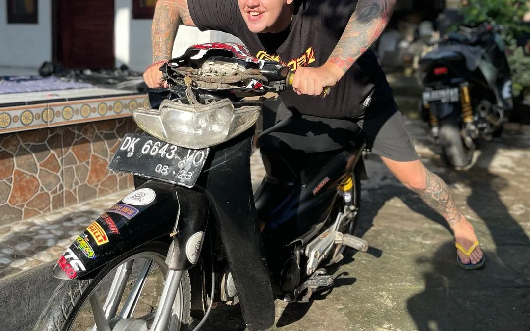 Gubernur Bali Melarang Bule Sewa Motor