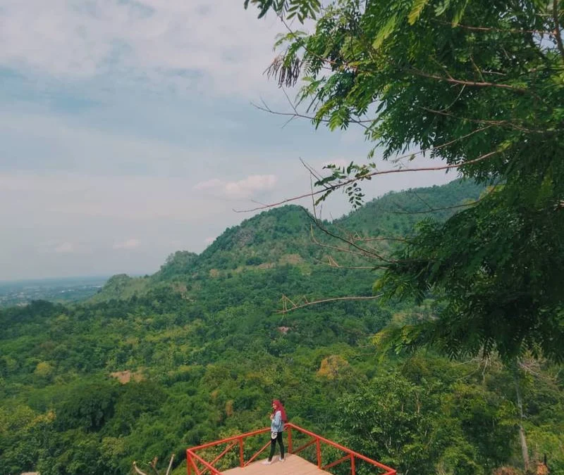 Wisata Puncak Tebing Di Majalengka Yang Mempesona, Spot Foto Keren!