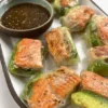 Resep Salmon Avocado Crispy Rice Paper Rolls, Enak Banget!