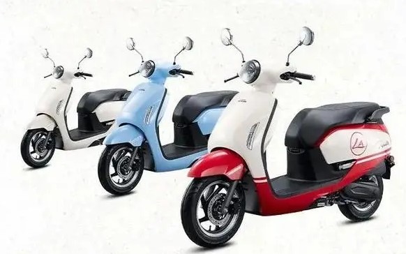 Honda Meluncurkan Scoopy Terbaru