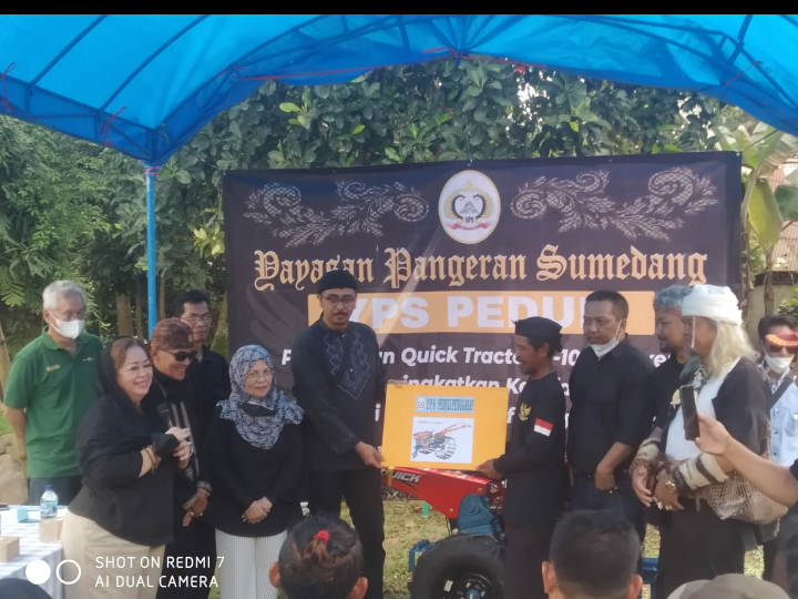 Perkuat Ketahanan Pangan,YPS Salurkan Bantuan Traktor