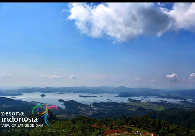 Spot Foto Aesthetic Batu Dua Gunung Lingga Sumedang