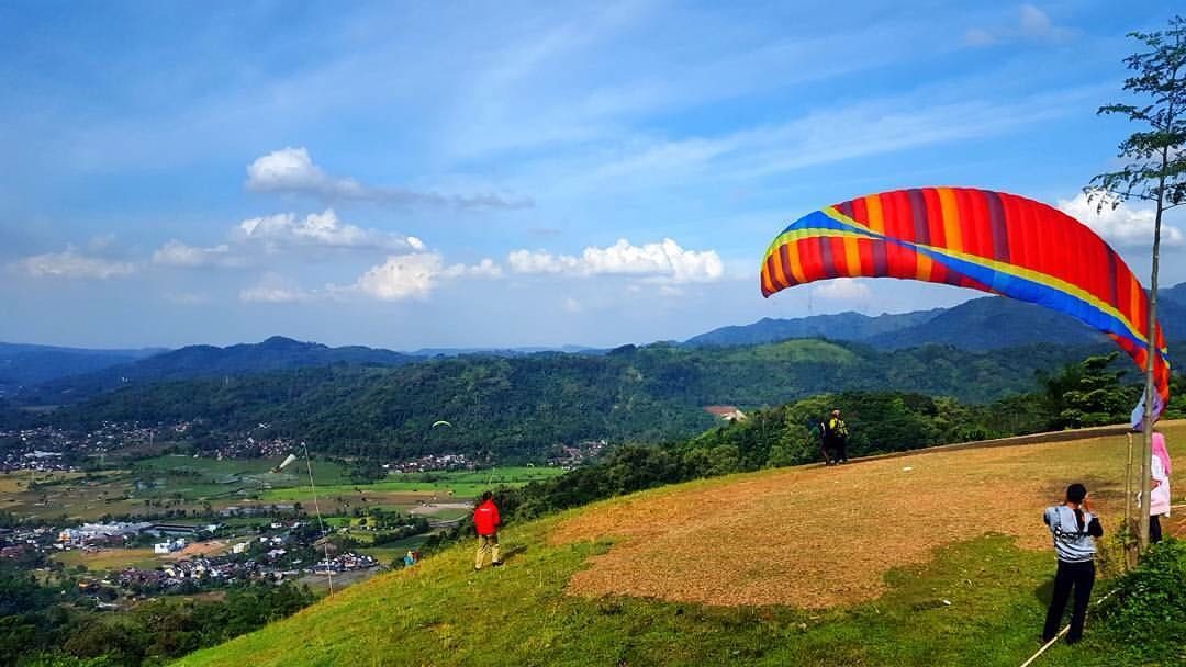 Alamat Kampung Toga Sumedang, Tempat Wisata Untuk Menikmati Sunset!