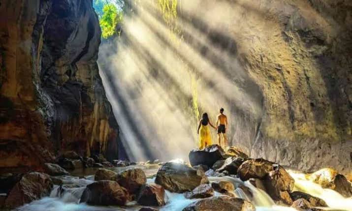 Keindahan Alam Wisata Majalengka, Curug Pelangi!