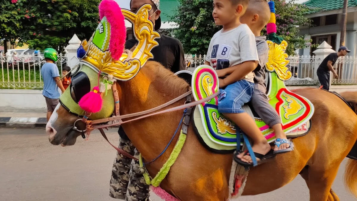 Seni Kuda Renggong di Alun-alun Sumedang