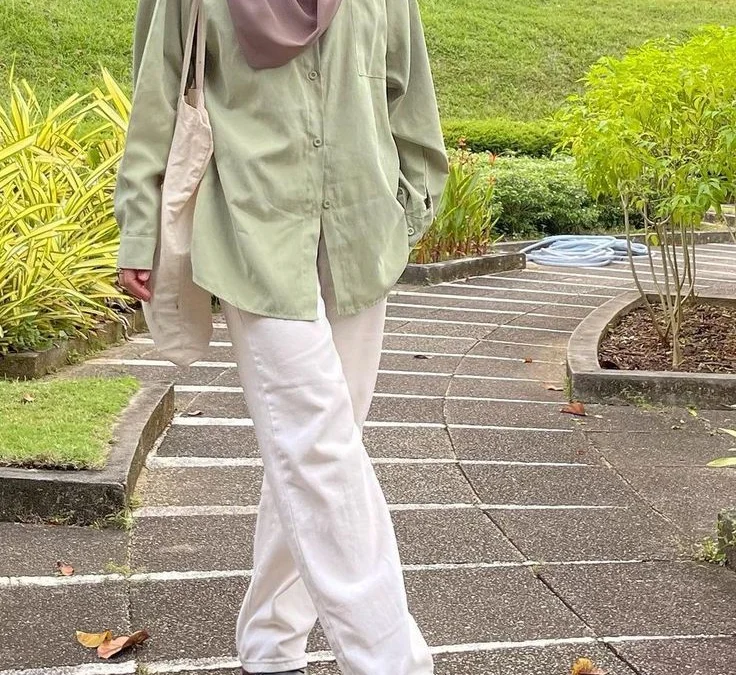 Warna Sage Cocok dengan Jilbab Warna Apa