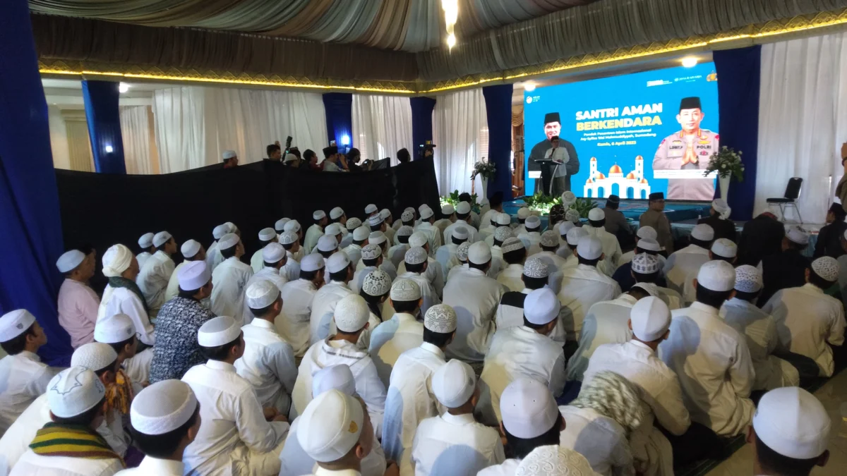 Ajak Santri Menjadi Pelopor Keselamatan Berkendara