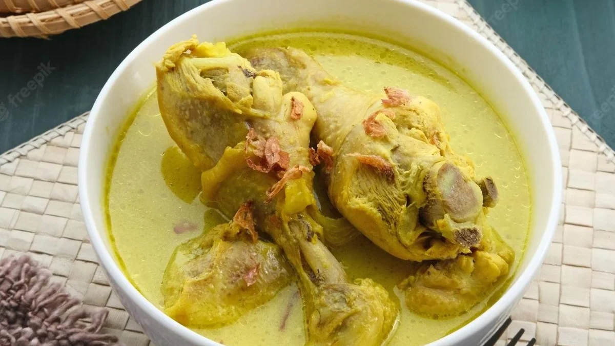 Cara Membuat Opor Ayam Spesial Idul Fitri