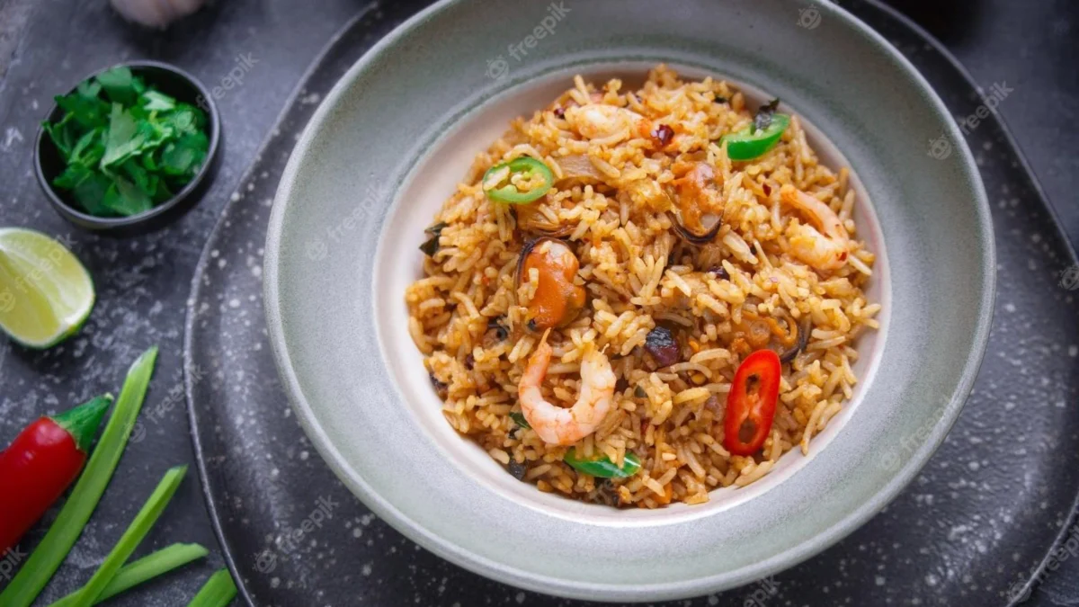 Resep Nasi Goreng Spesial Dengan Berbagai Toping, Sosis, Bakso dan Keju