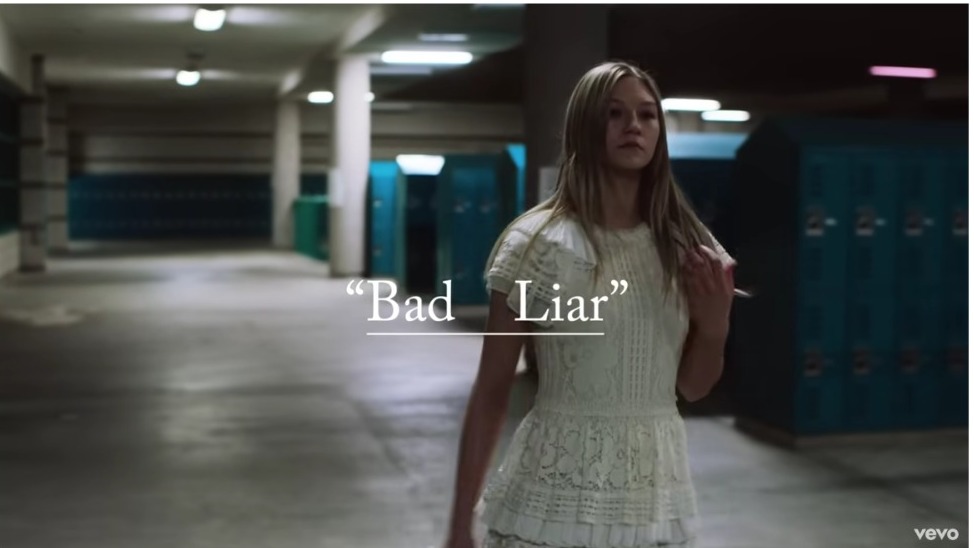 Lirik lagu Bad Liar dan artinya