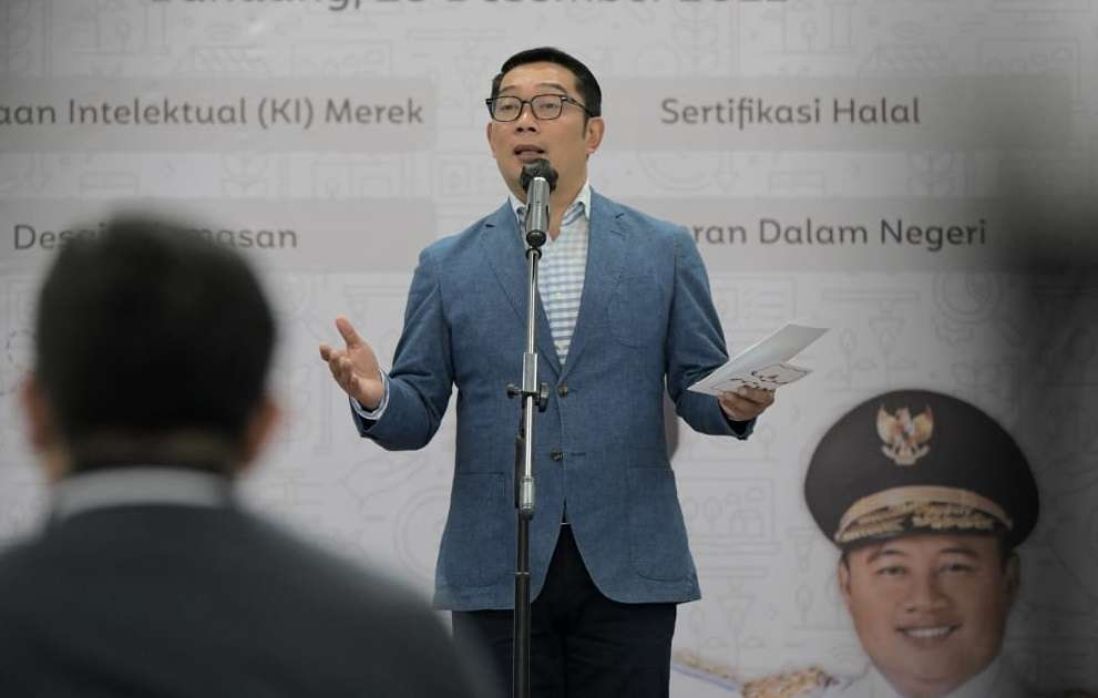 Agar Tahan Resesi 2023, Ridwan Kamil Ajak Masyarakat Belanja Produk Loka